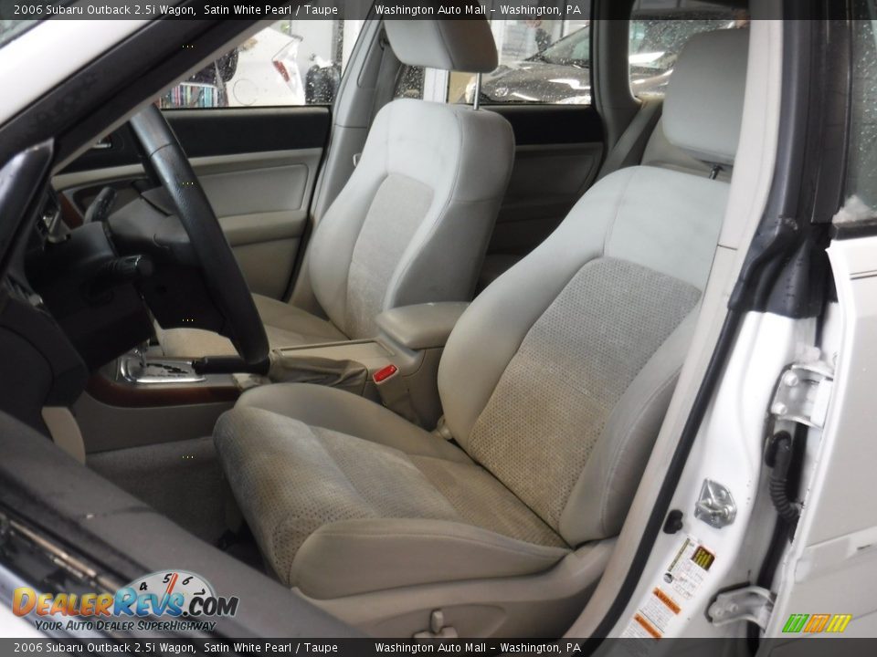 2006 Subaru Outback 2.5i Wagon Satin White Pearl / Taupe Photo #11