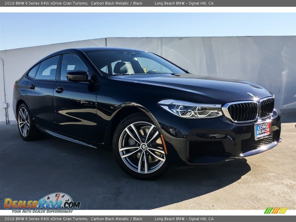 Front 3/4 View of 2019 BMW 6 Series 640i xDrive Gran Turismo Photo #12