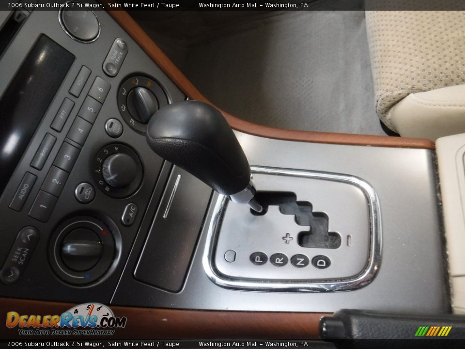 2006 Subaru Outback 2.5i Wagon Satin White Pearl / Taupe Photo #14