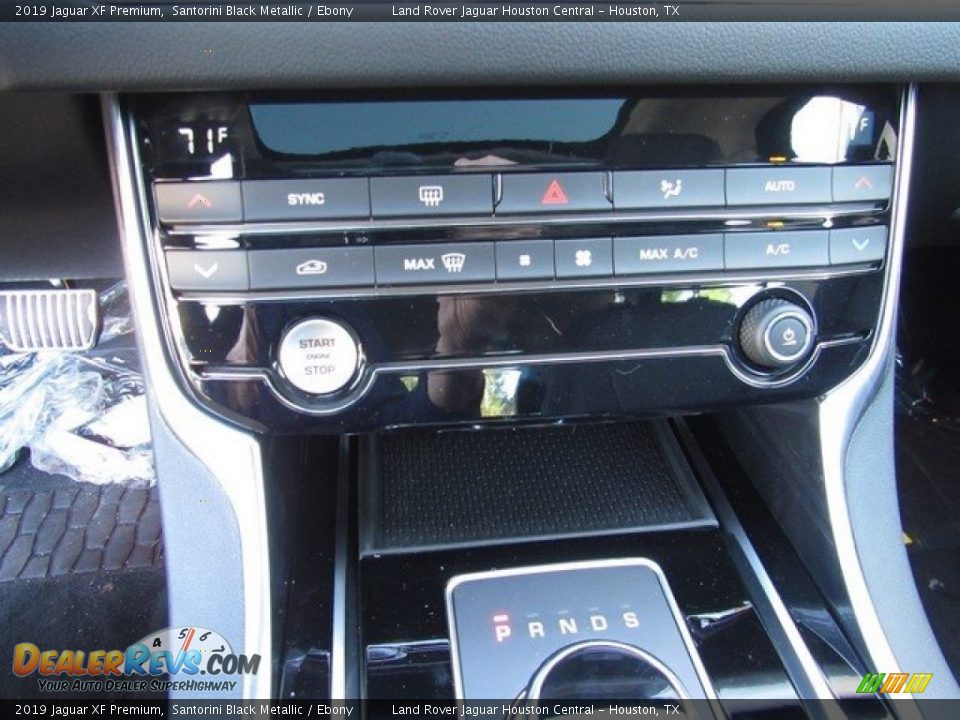 Controls of 2019 Jaguar XF Premium Photo #33