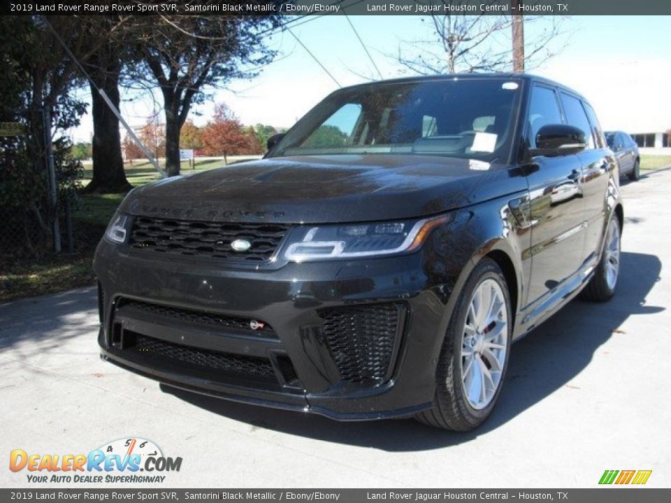 Front 3/4 View of 2019 Land Rover Range Rover Sport SVR Photo #10