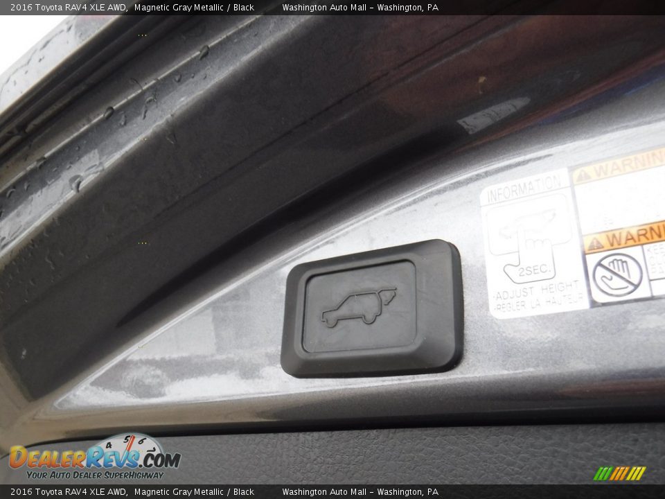 2016 Toyota RAV4 XLE AWD Magnetic Gray Metallic / Black Photo #24