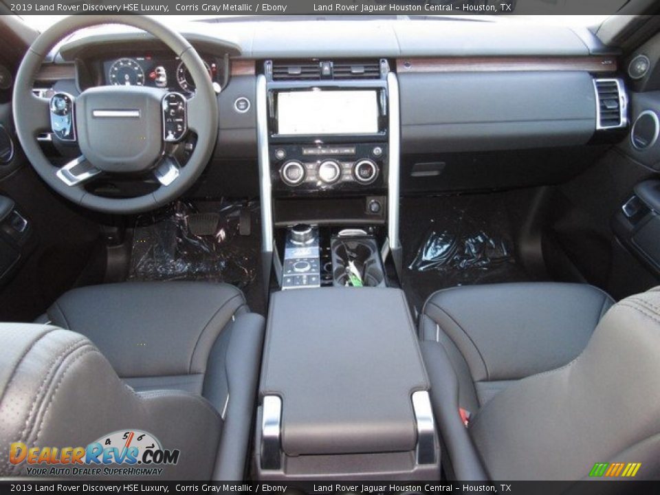 Dashboard of 2019 Land Rover Discovery HSE Luxury Photo #4