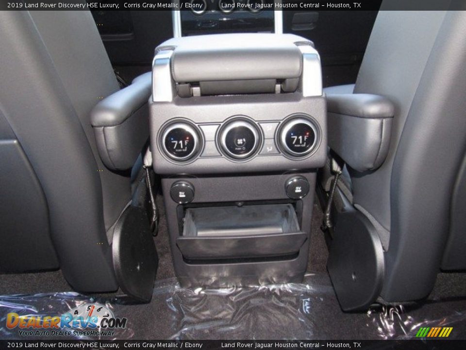 Controls of 2019 Land Rover Discovery HSE Luxury Photo #18