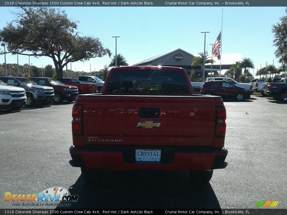 2018 Chevrolet Silverado 1500 Custom Crew Cab 4x4 Red Hot / Dark Ash/Jet Black Photo #4