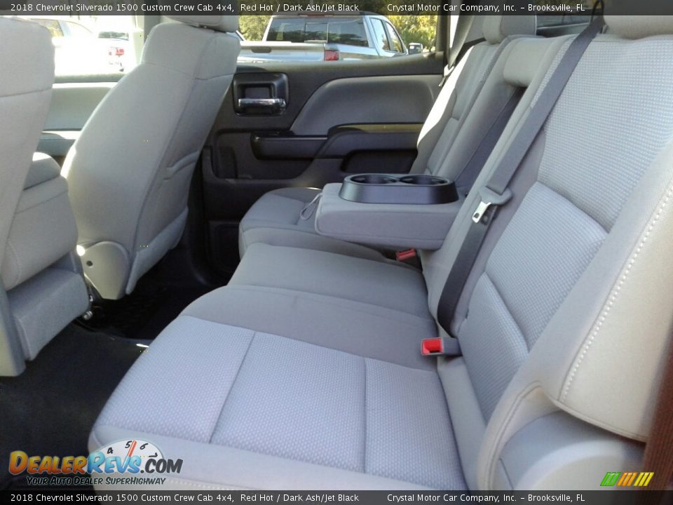2018 Chevrolet Silverado 1500 Custom Crew Cab 4x4 Red Hot / Dark Ash/Jet Black Photo #10