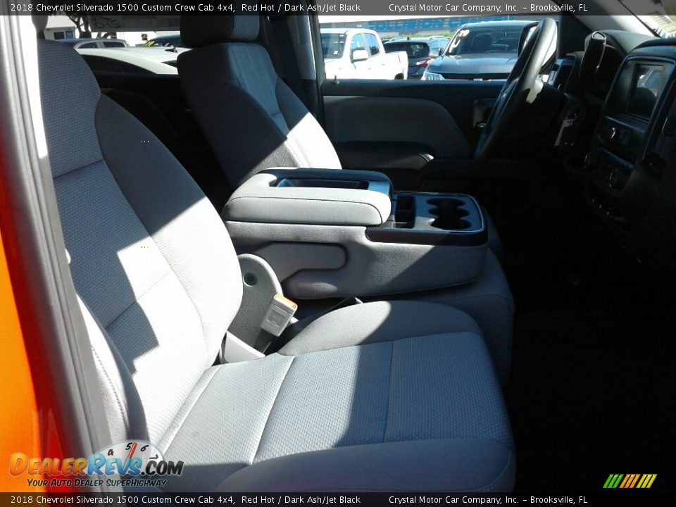 2018 Chevrolet Silverado 1500 Custom Crew Cab 4x4 Red Hot / Dark Ash/Jet Black Photo #12