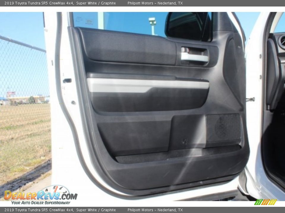 2019 Toyota Tundra SR5 CrewMax 4x4 Super White / Graphite Photo #9