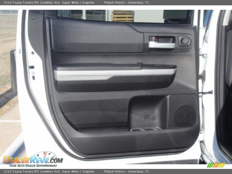 2019 Toyota Tundra SR5 CrewMax 4x4 Super White / Graphite Photo #17