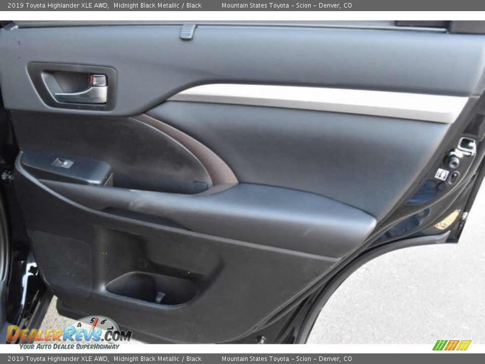 2019 Toyota Highlander XLE AWD Midnight Black Metallic / Black Photo #26