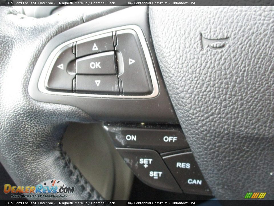 2015 Ford Focus SE Hatchback Magnetic Metallic / Charcoal Black Photo #33