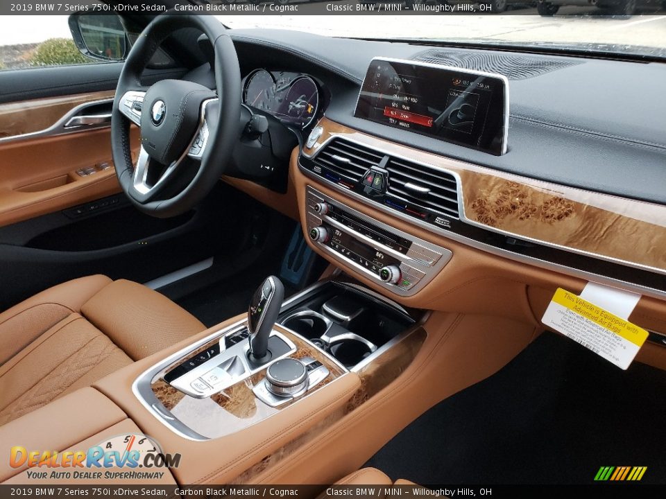 Dashboard of 2019 BMW 7 Series 750i xDrive Sedan Photo #4