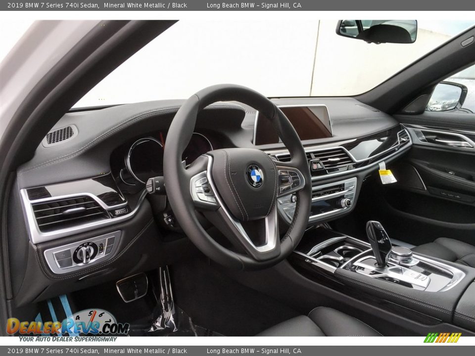 2019 BMW 7 Series 740i Sedan Mineral White Metallic / Black Photo #4