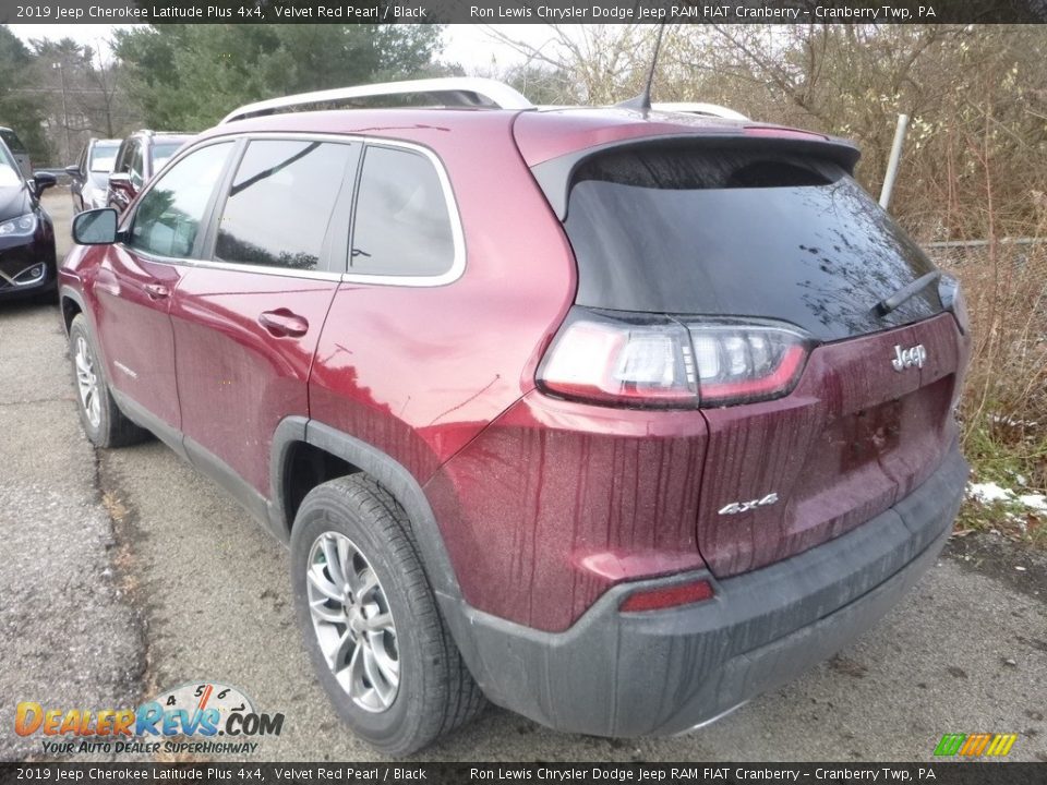 2019 Jeep Cherokee Latitude Plus 4x4 Velvet Red Pearl / Black Photo #4