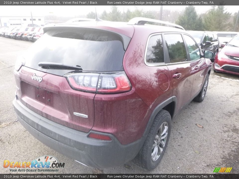 2019 Jeep Cherokee Latitude Plus 4x4 Velvet Red Pearl / Black Photo #6