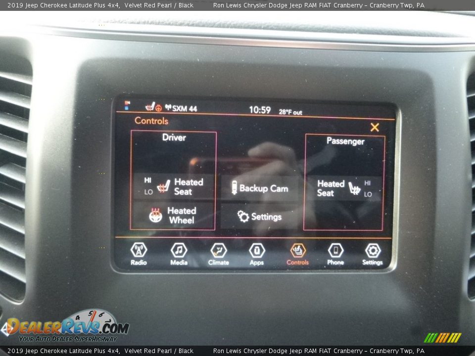 2019 Jeep Cherokee Latitude Plus 4x4 Velvet Red Pearl / Black Photo #16