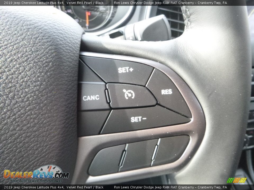 2019 Jeep Cherokee Latitude Plus 4x4 Velvet Red Pearl / Black Photo #18