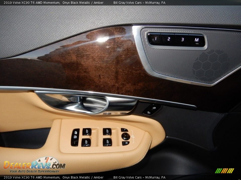 2019 Volvo XC90 T6 AWD Momentum Onyx Black Metallic / Amber Photo #10