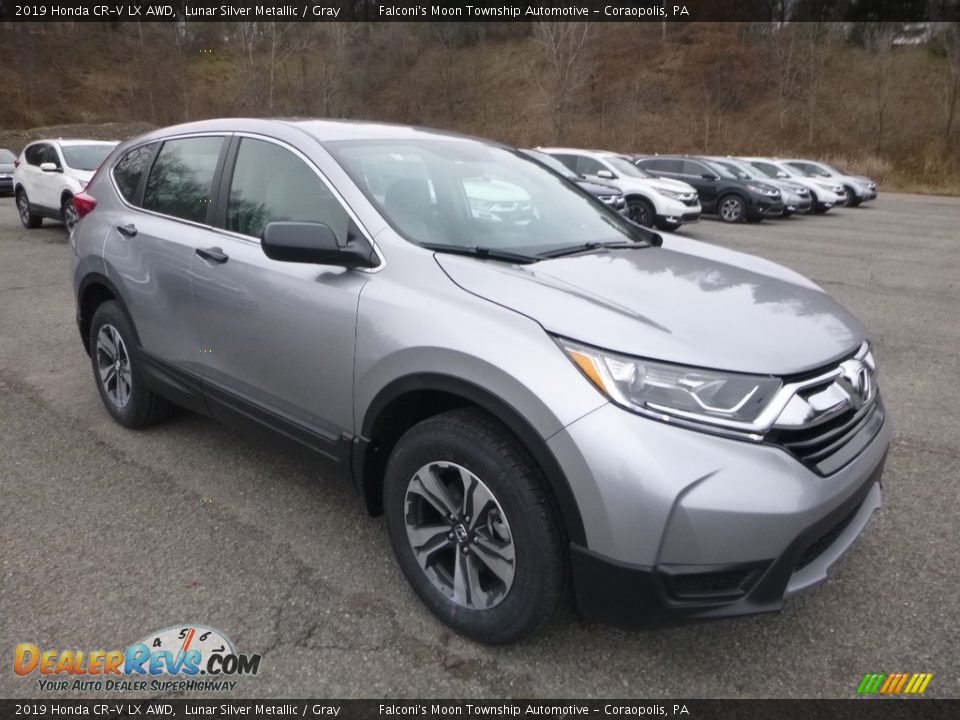 Front 3/4 View of 2019 Honda CR-V LX AWD Photo #6