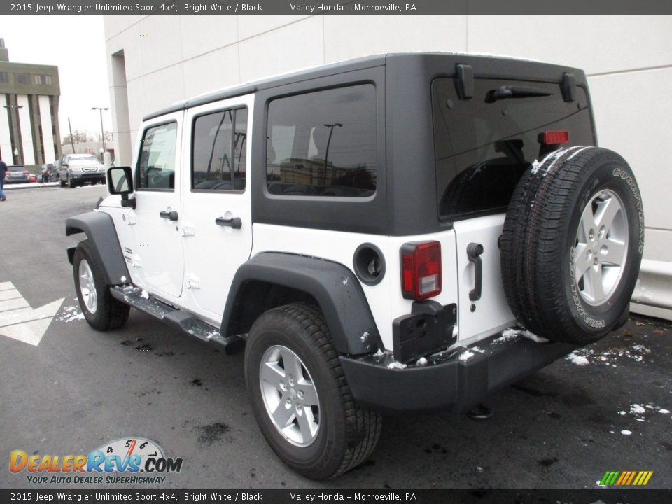 2015 Jeep Wrangler Unlimited Sport 4x4 Bright White / Black Photo #3