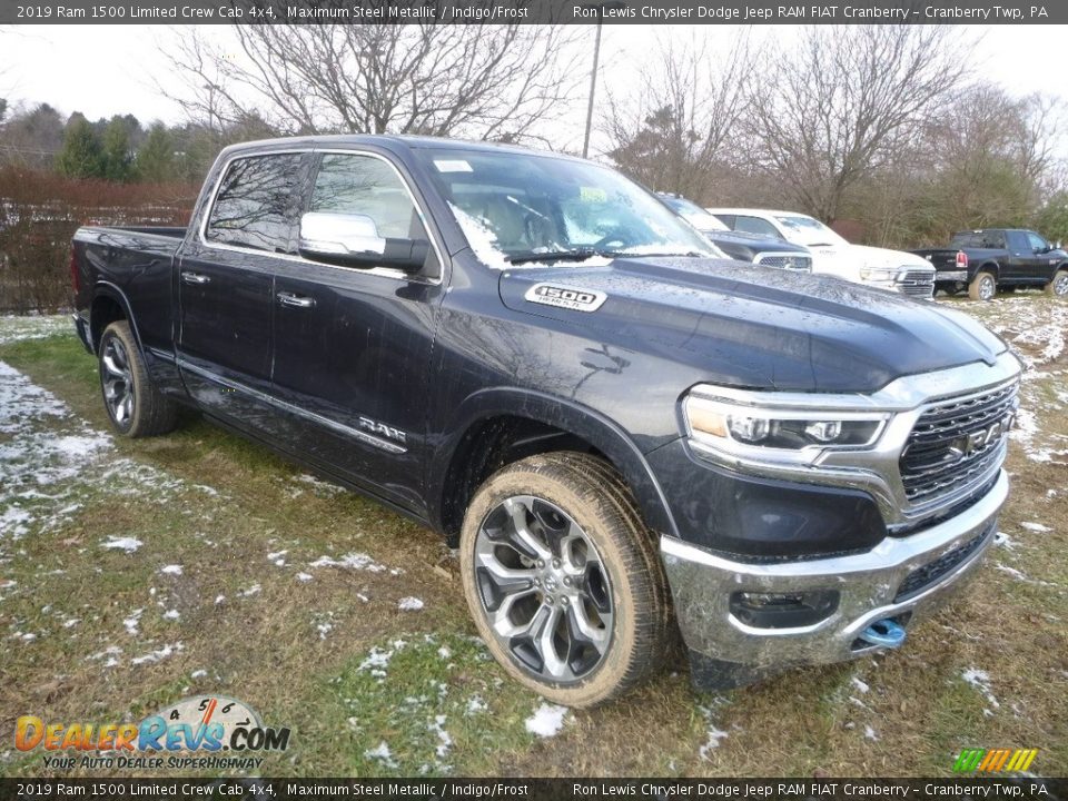 Front 3/4 View of 2019 Ram 1500 Limited Crew Cab 4x4 Photo #6