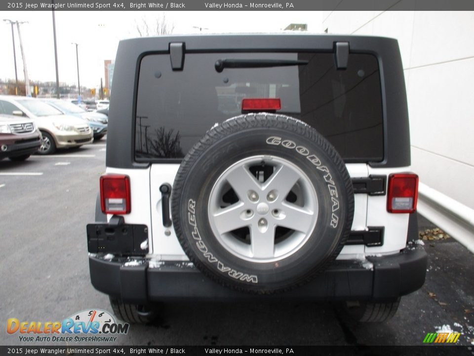 2015 Jeep Wrangler Unlimited Sport 4x4 Bright White / Black Photo #4