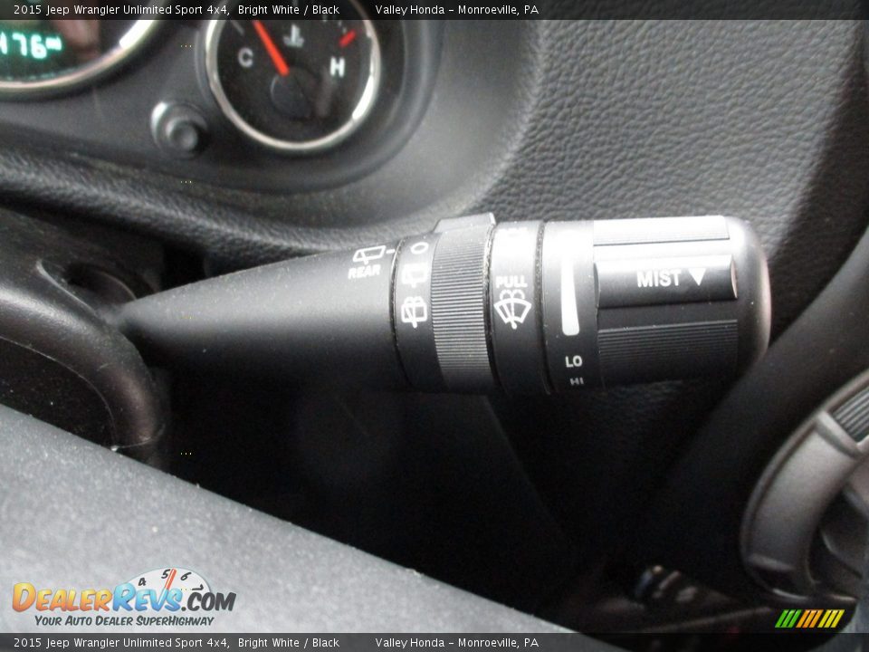 2015 Jeep Wrangler Unlimited Sport 4x4 Bright White / Black Photo #18