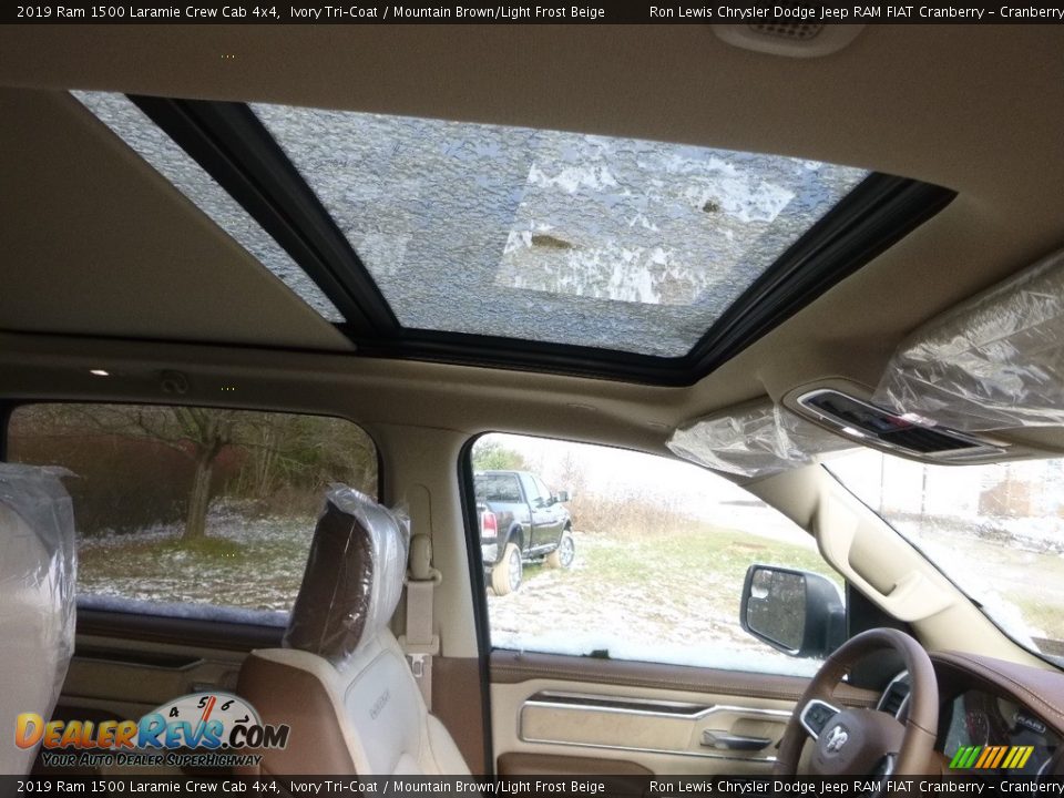 2019 Ram 1500 Laramie Crew Cab 4x4 Ivory Tri–Coat / Mountain Brown/Light Frost Beige Photo #9