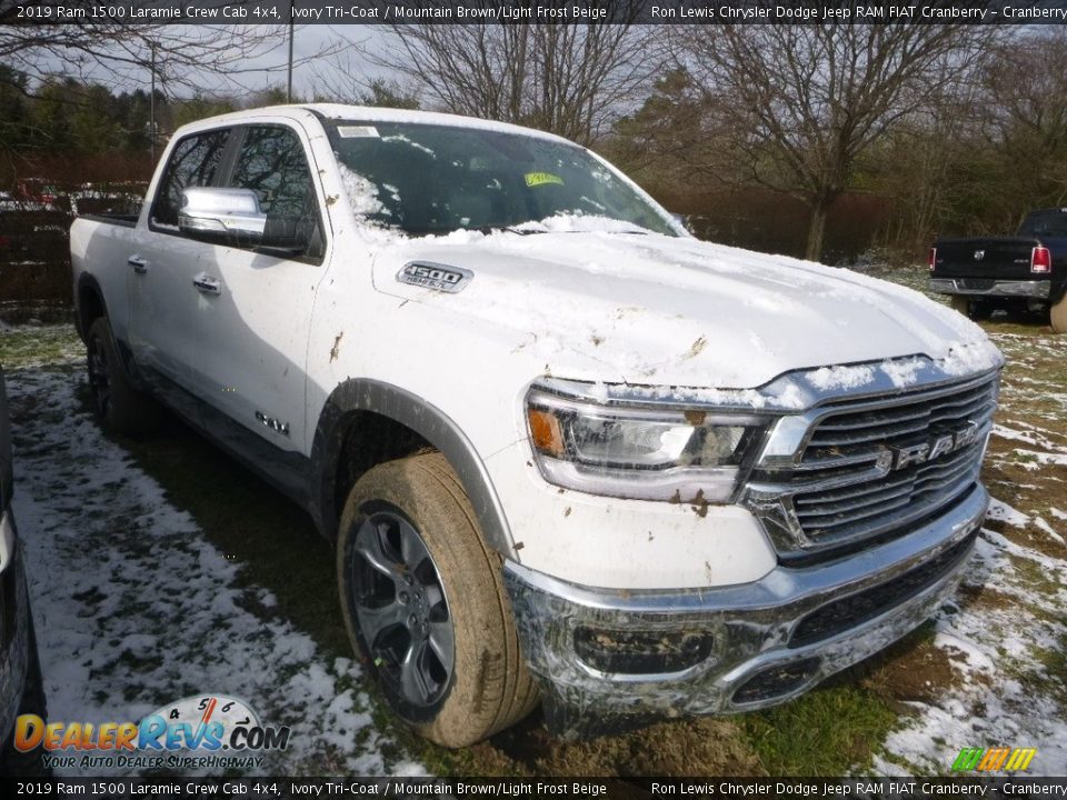 2019 Ram 1500 Laramie Crew Cab 4x4 Ivory Tri–Coat / Mountain Brown/Light Frost Beige Photo #10