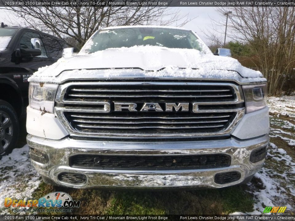 2019 Ram 1500 Laramie Crew Cab 4x4 Ivory Tri–Coat / Mountain Brown/Light Frost Beige Photo #11