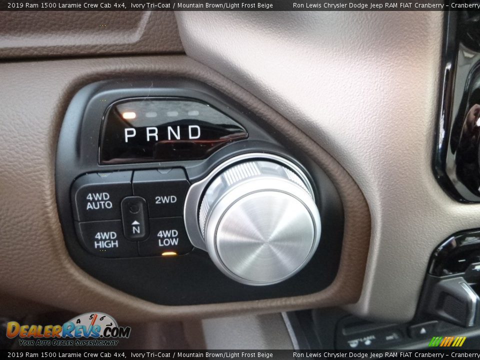 2019 Ram 1500 Laramie Crew Cab 4x4 Ivory Tri–Coat / Mountain Brown/Light Frost Beige Photo #19