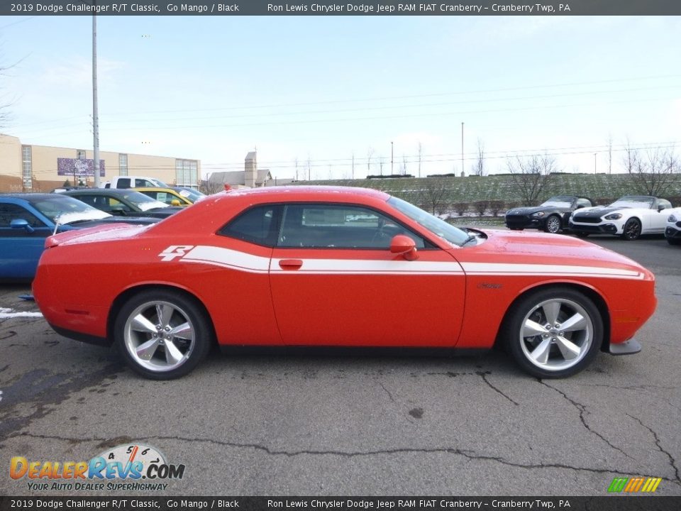 Go Mango 2019 Dodge Challenger R/T Classic Photo #7