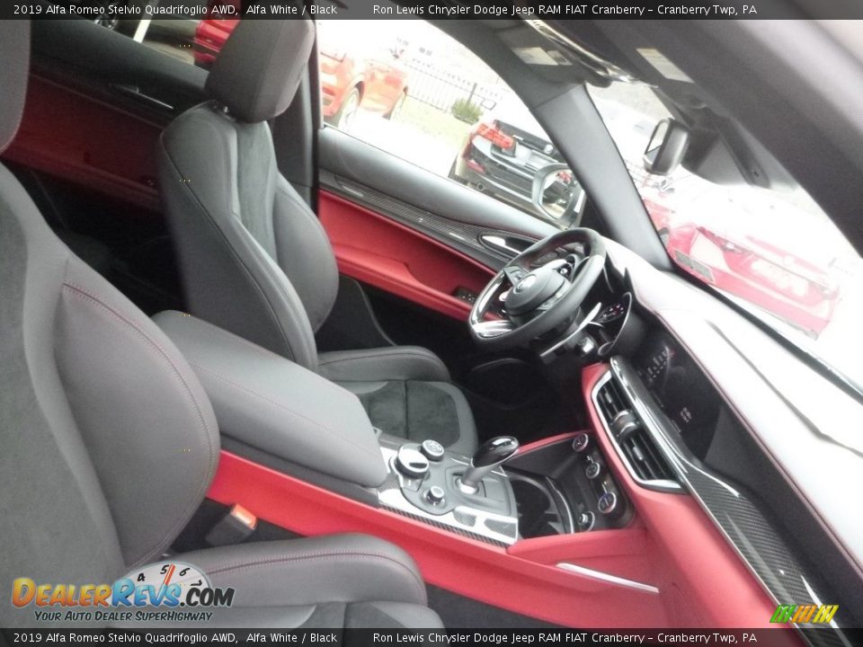 2019 Alfa Romeo Stelvio Quadrifoglio AWD Alfa White / Black Photo #15
