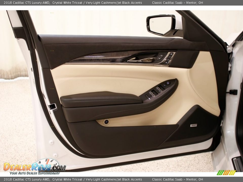 2018 Cadillac CTS Luxury AWD Crystal White Tricoat / Very Light Cashmere/Jet Black Accents Photo #4