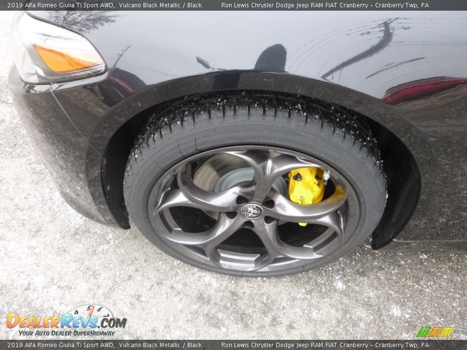 2019 Alfa Romeo Giulia Ti Sport AWD Vulcano Black Metallic / Black Photo #3