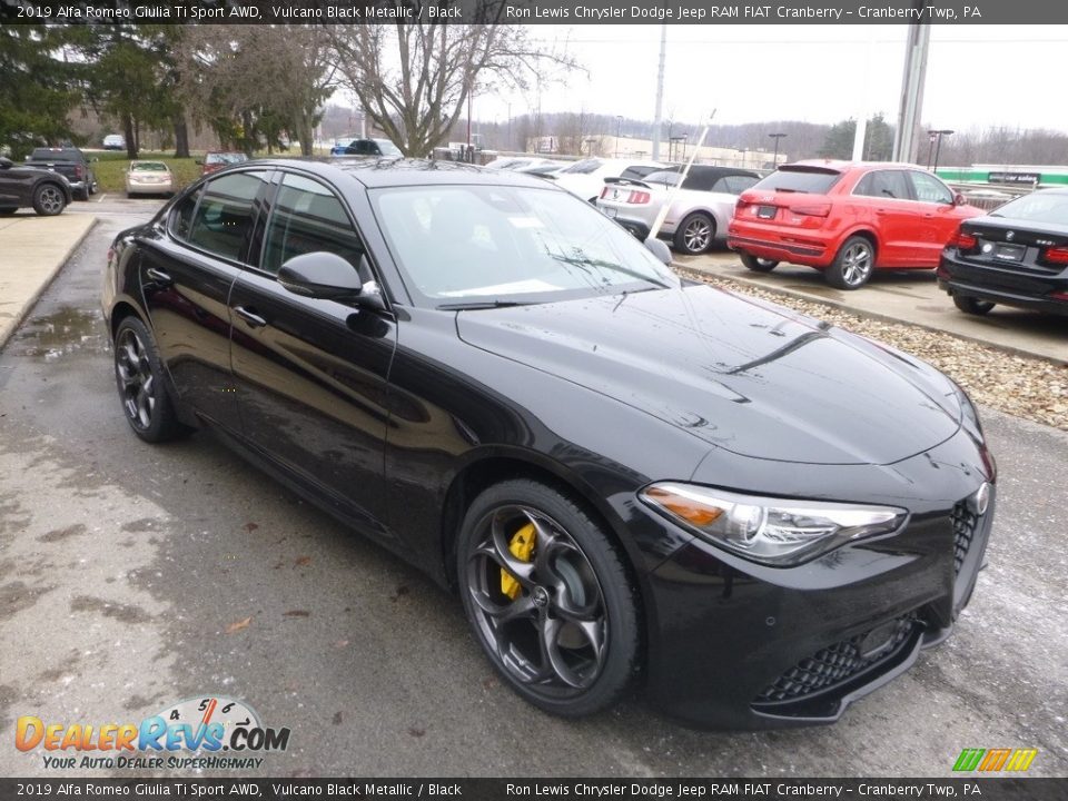 2019 Alfa Romeo Giulia Ti Sport AWD Vulcano Black Metallic / Black Photo #11