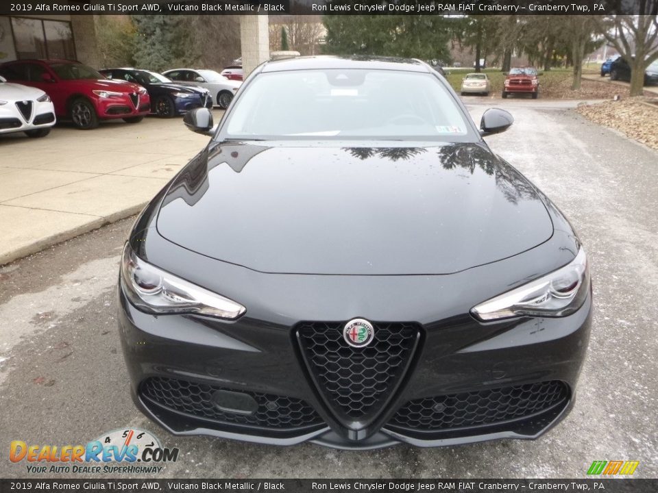 2019 Alfa Romeo Giulia Ti Sport AWD Vulcano Black Metallic / Black Photo #13