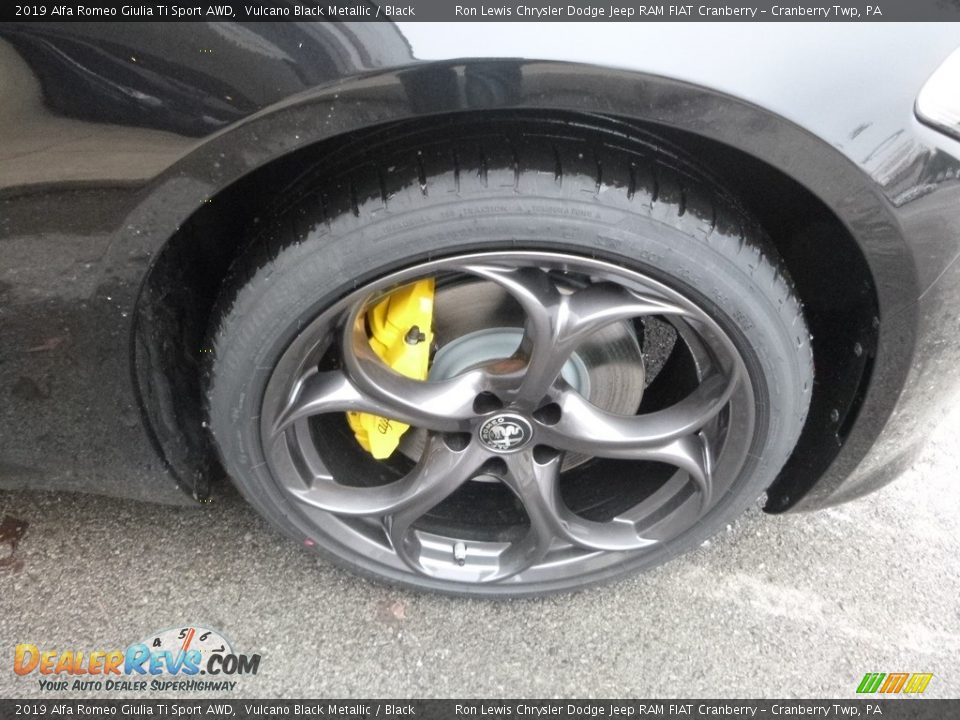2019 Alfa Romeo Giulia Ti Sport AWD Vulcano Black Metallic / Black Photo #14