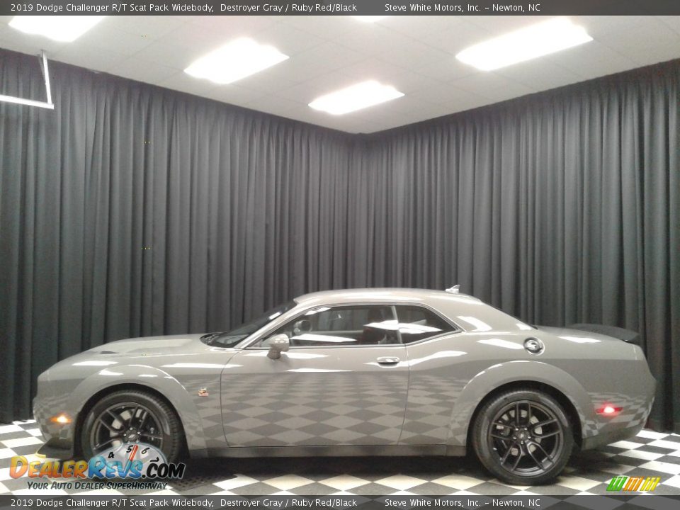 2019 Dodge Challenger R/T Scat Pack Widebody Destroyer Gray / Ruby Red/Black Photo #1