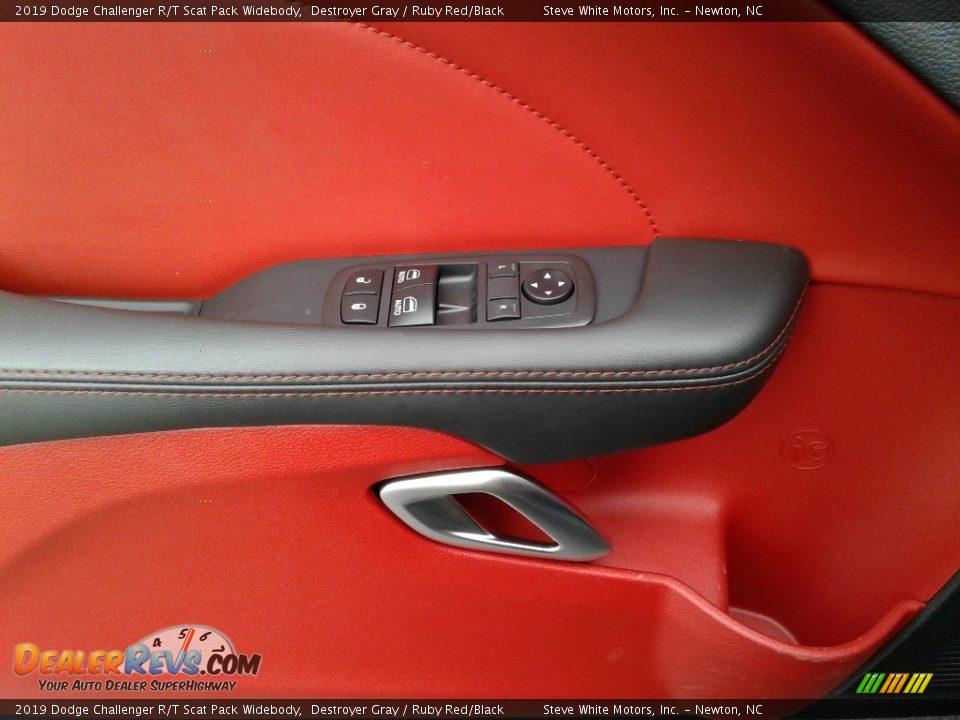 Door Panel of 2019 Dodge Challenger R/T Scat Pack Widebody Photo #9