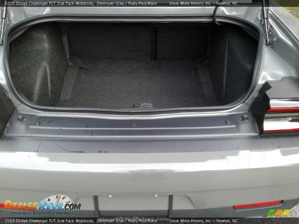 2019 Dodge Challenger R/T Scat Pack Widebody Trunk Photo #12