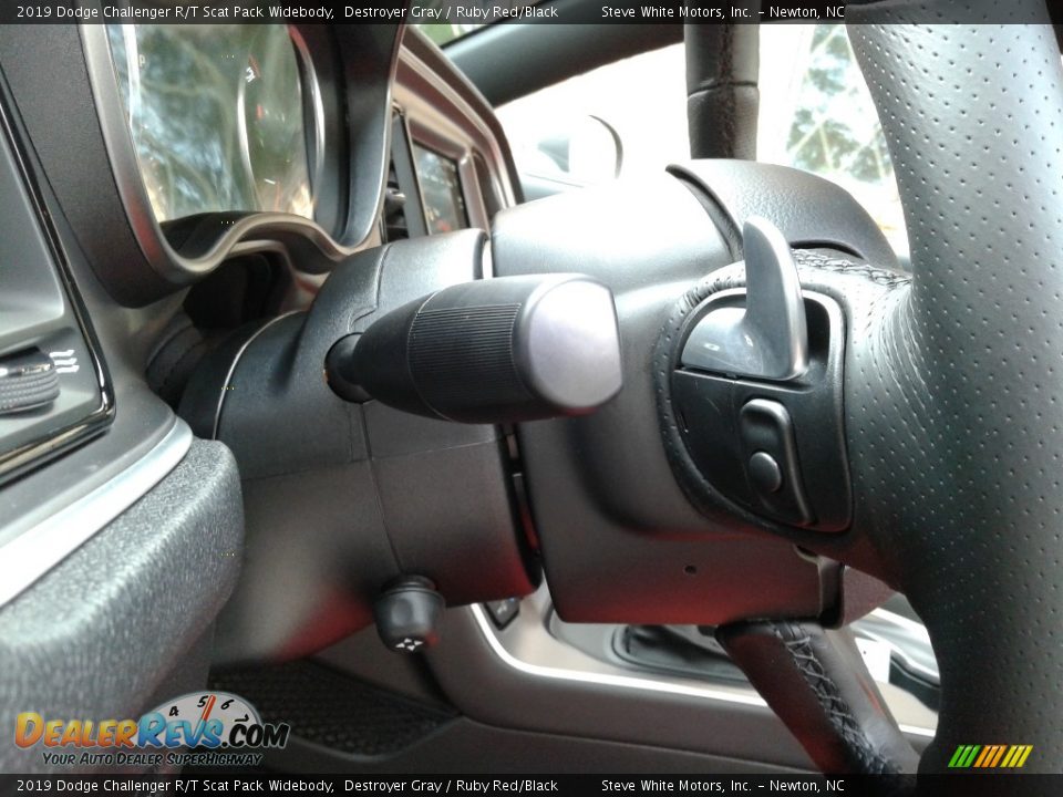 2019 Dodge Challenger R/T Scat Pack Widebody Steering Wheel Photo #15