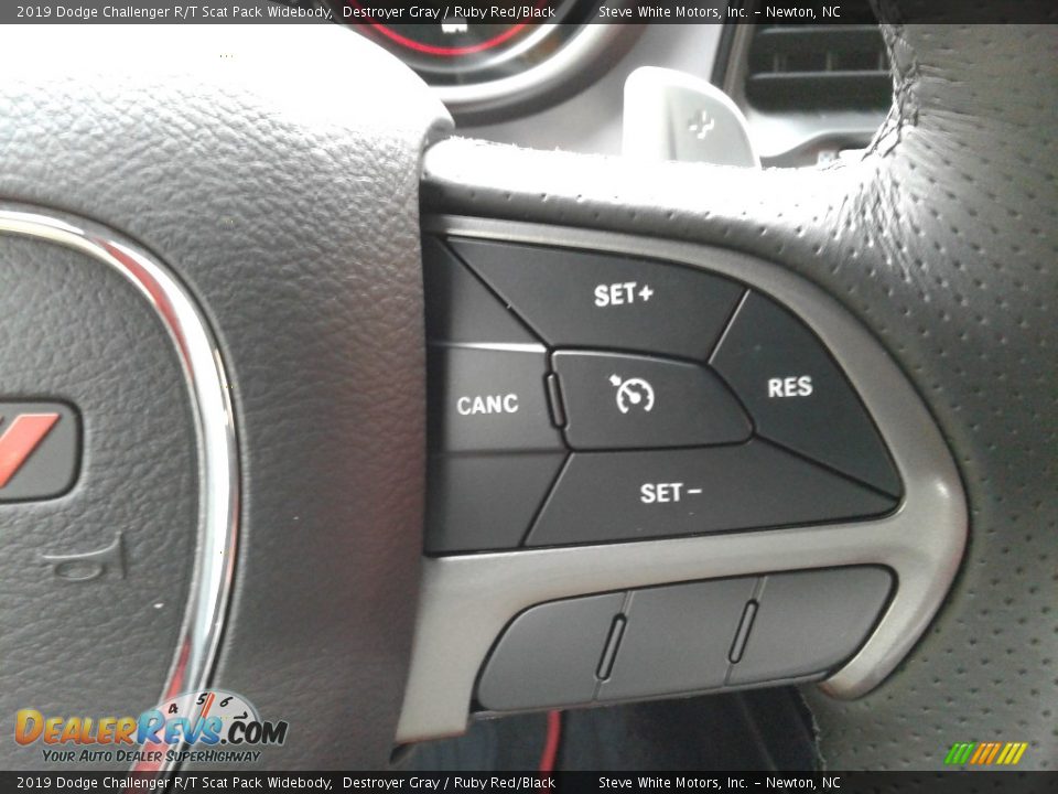 2019 Dodge Challenger R/T Scat Pack Widebody Steering Wheel Photo #17
