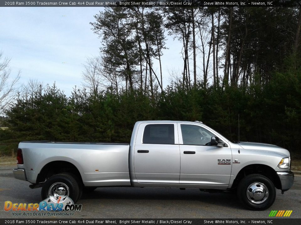 2018 Ram 3500 Tradesman Crew Cab 4x4 Dual Rear Wheel Bright Silver Metallic / Black/Diesel Gray Photo #5