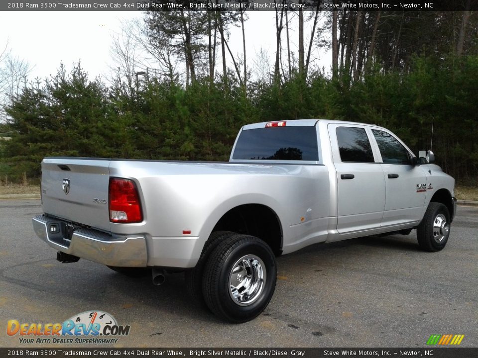 2018 Ram 3500 Tradesman Crew Cab 4x4 Dual Rear Wheel Bright Silver Metallic / Black/Diesel Gray Photo #6