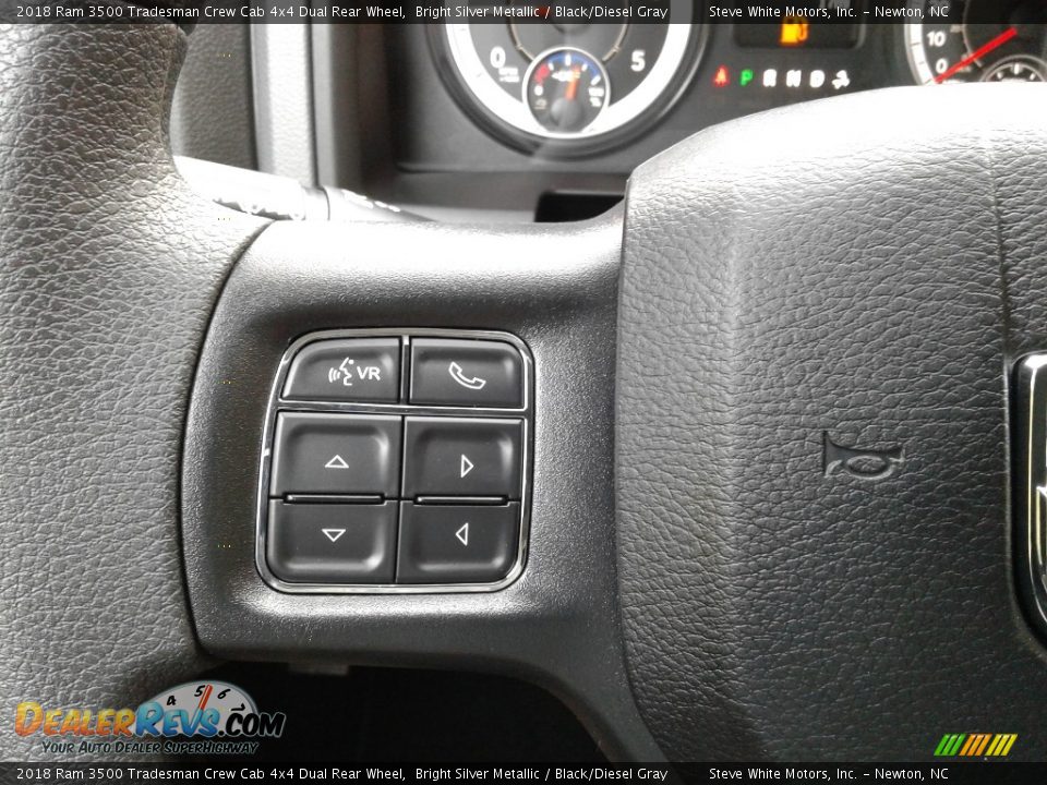 2018 Ram 3500 Tradesman Crew Cab 4x4 Dual Rear Wheel Bright Silver Metallic / Black/Diesel Gray Photo #15