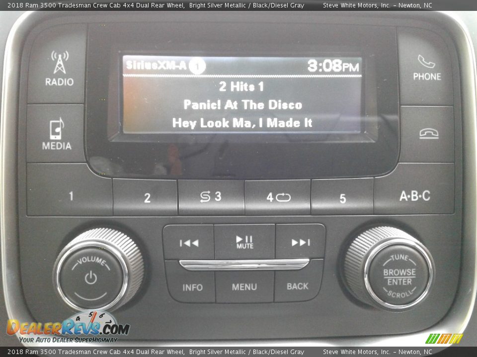 2018 Ram 3500 Tradesman Crew Cab 4x4 Dual Rear Wheel Bright Silver Metallic / Black/Diesel Gray Photo #20