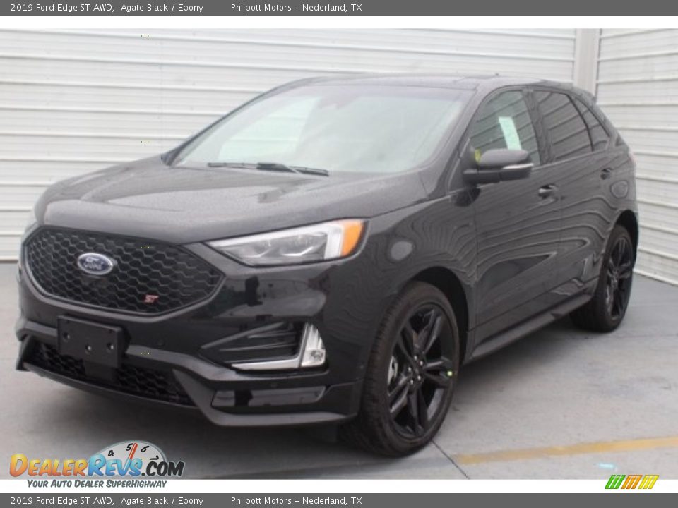 Front 3/4 View of 2019 Ford Edge ST AWD Photo #4