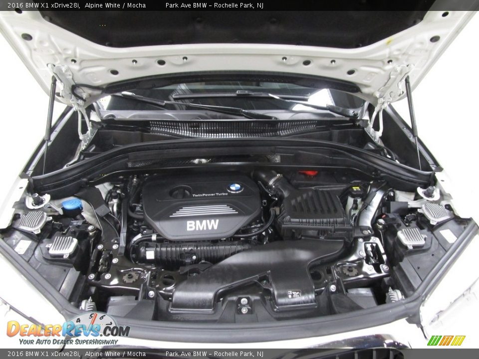 2016 BMW X1 xDrive28i Alpine White / Mocha Photo #29