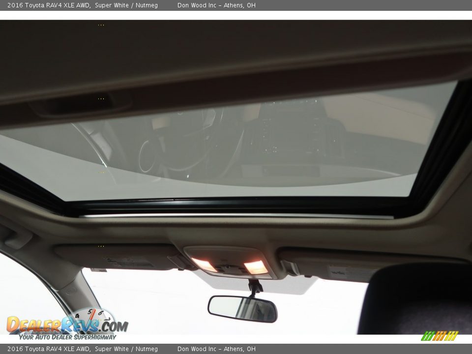 2016 Toyota RAV4 XLE AWD Super White / Nutmeg Photo #3